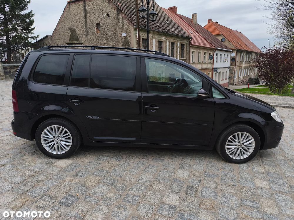 Volkswagen Touran - 6