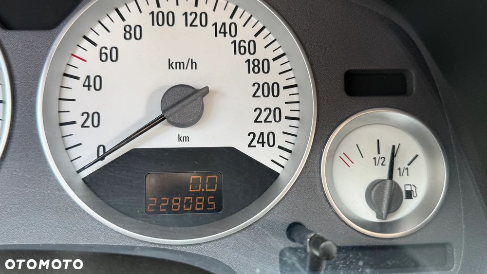 Opel Astra 2.2 Bertone - 18