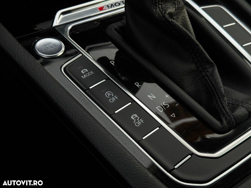 Volkswagen Passat Variant 2.0 TDI DSG 4Motion Highline - 12