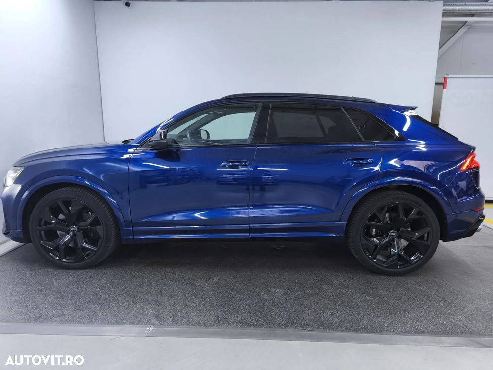 Audi RS Q8 - 2