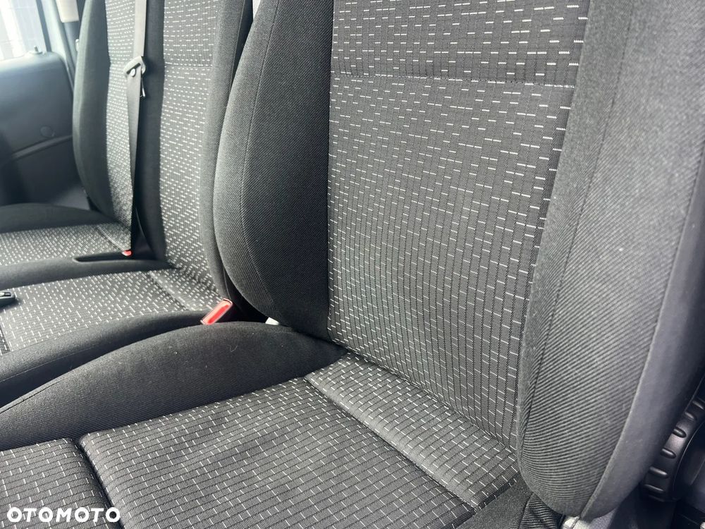 Mercedes-Benz Vito - 22