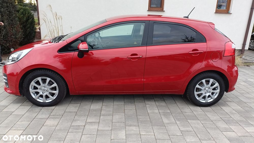 Kia Rio 1.4 Fifa World Cup Edition - 12