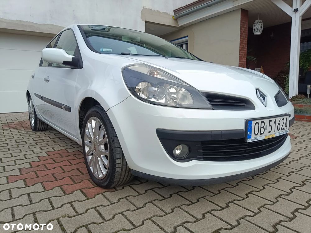 Renault Clio 2.0 16V Privilege - 1