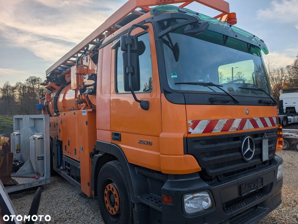 Mercedes-Benz wuko - 2