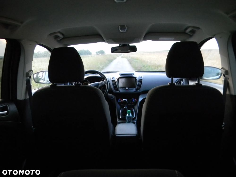 Ford Kuga 1.5 EcoBoost 2x4 Business Edition - 11