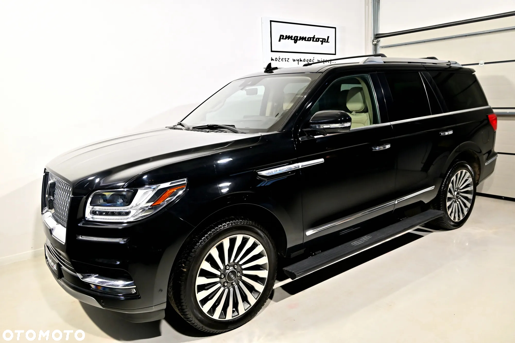 Lincoln Navigator - 2