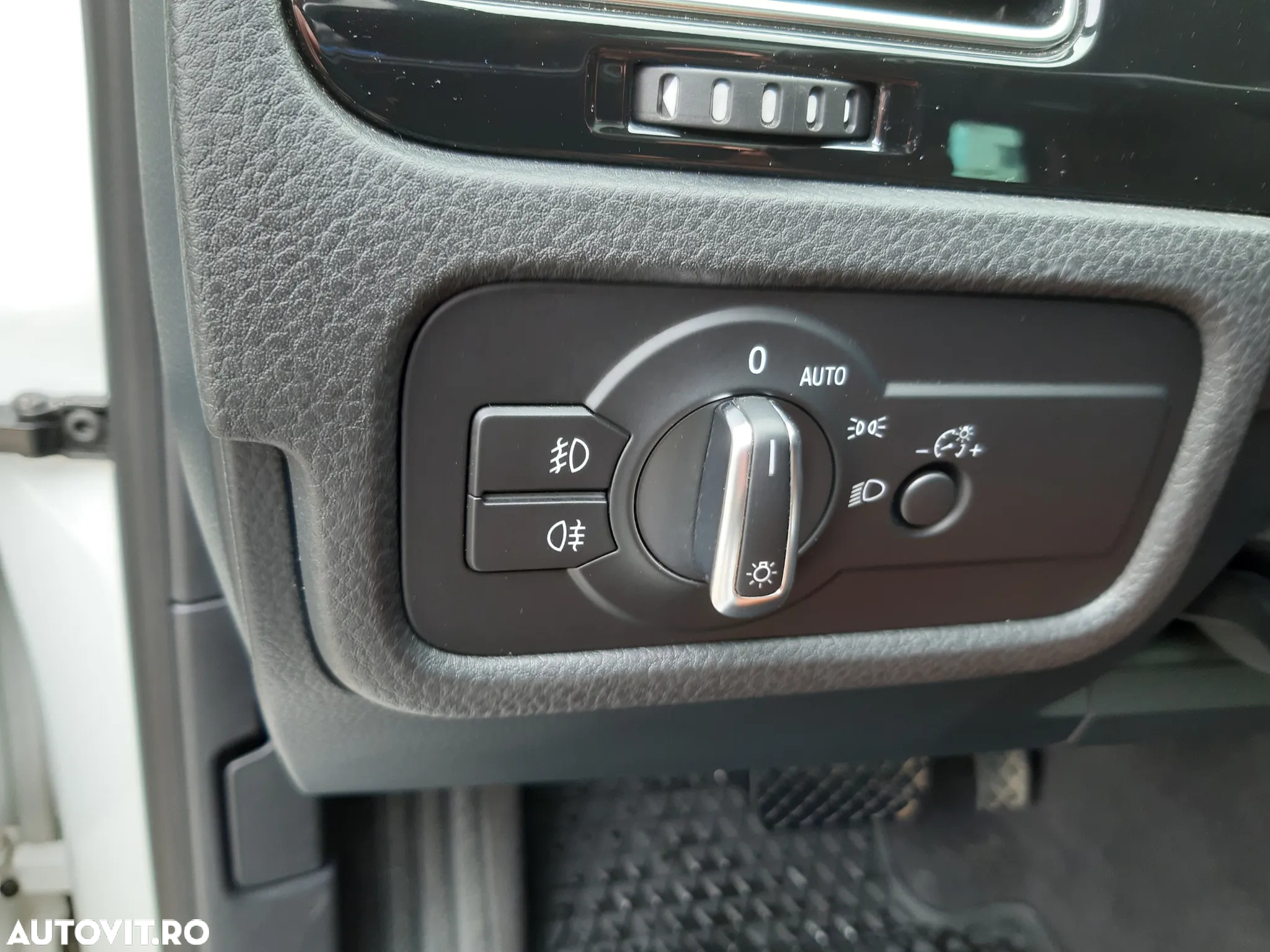 Volkswagen Touareg 3.0 V6 TDI BMT - 26