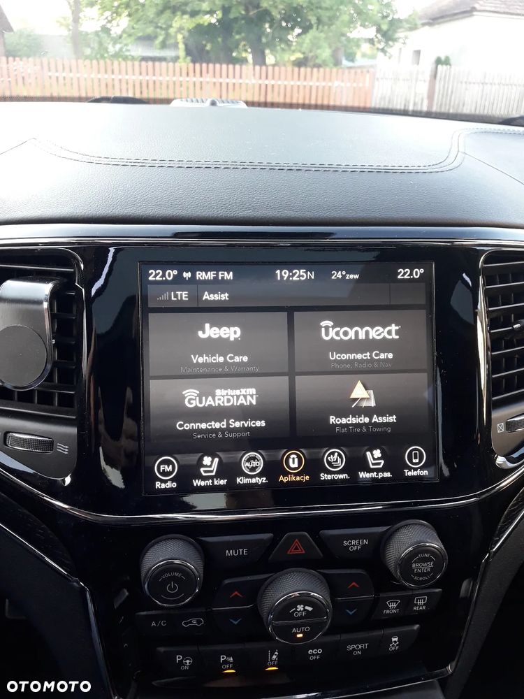 Jeep Grand Cherokee - 19