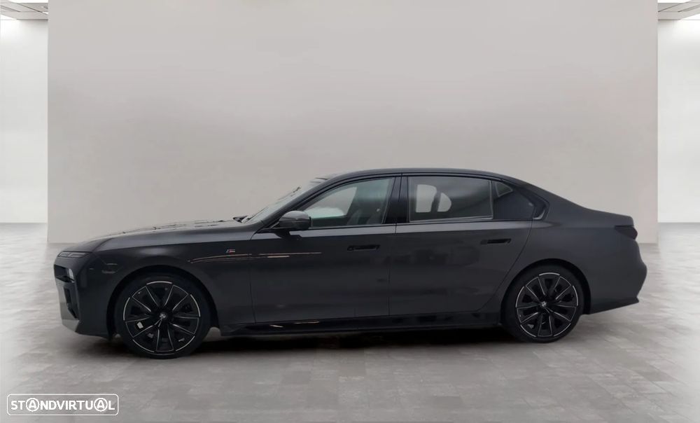 BMW i7 - 6