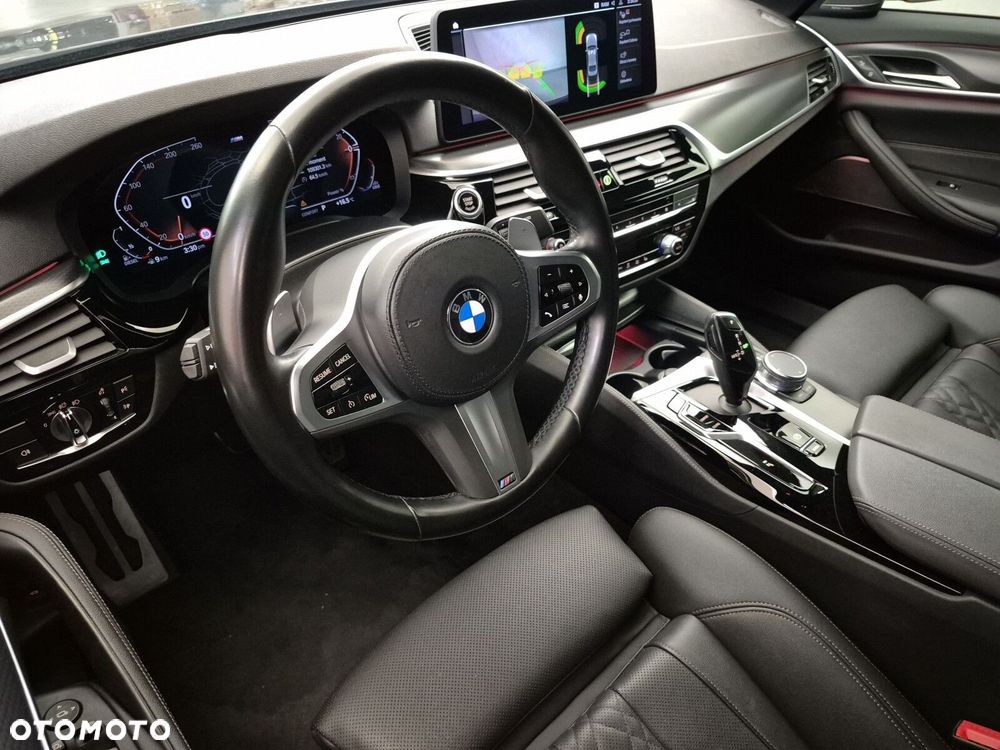 BMW Seria 5 540d xDrive mHEV M Sport sport - 11