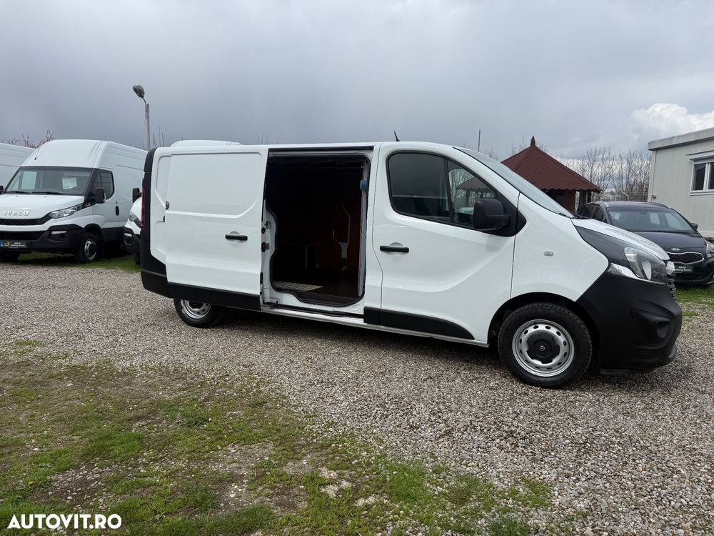 Opel VIVARO - 28