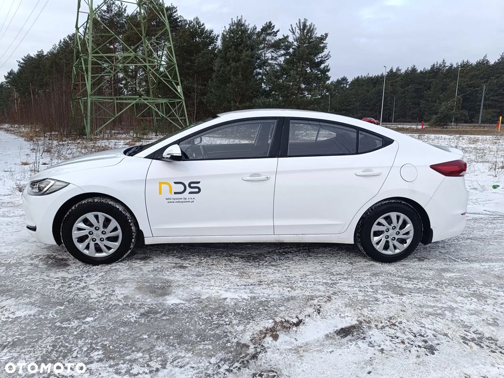 Hyundai Elantra 1.6 CRDi Classic + - 1