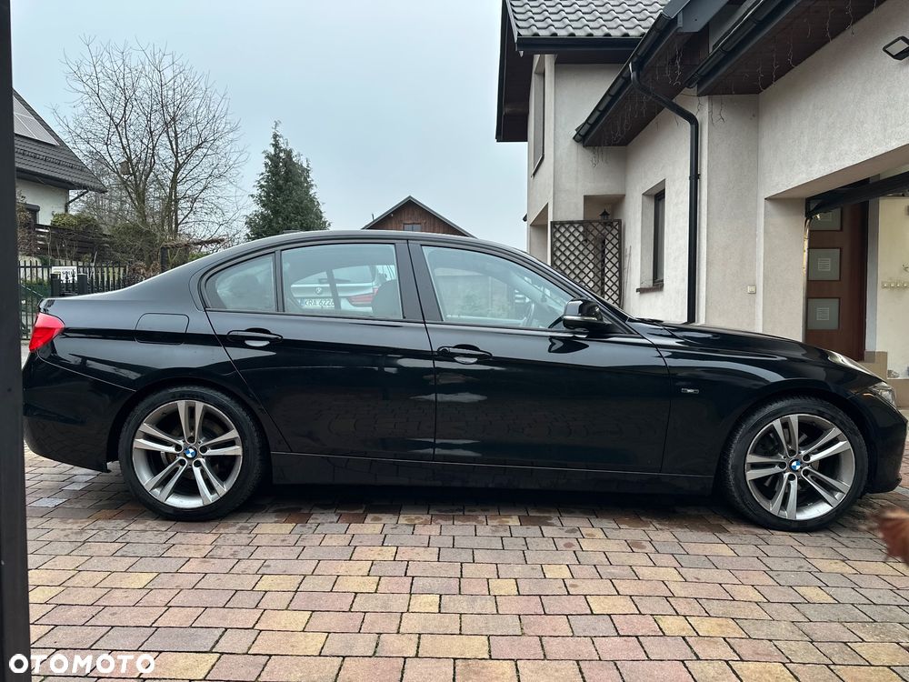 BMW Seria 3 320d DPF Edition Sport - 6