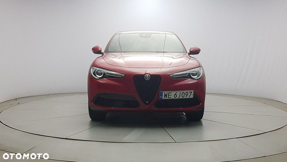 Alfa Romeo Stelvio - 2
