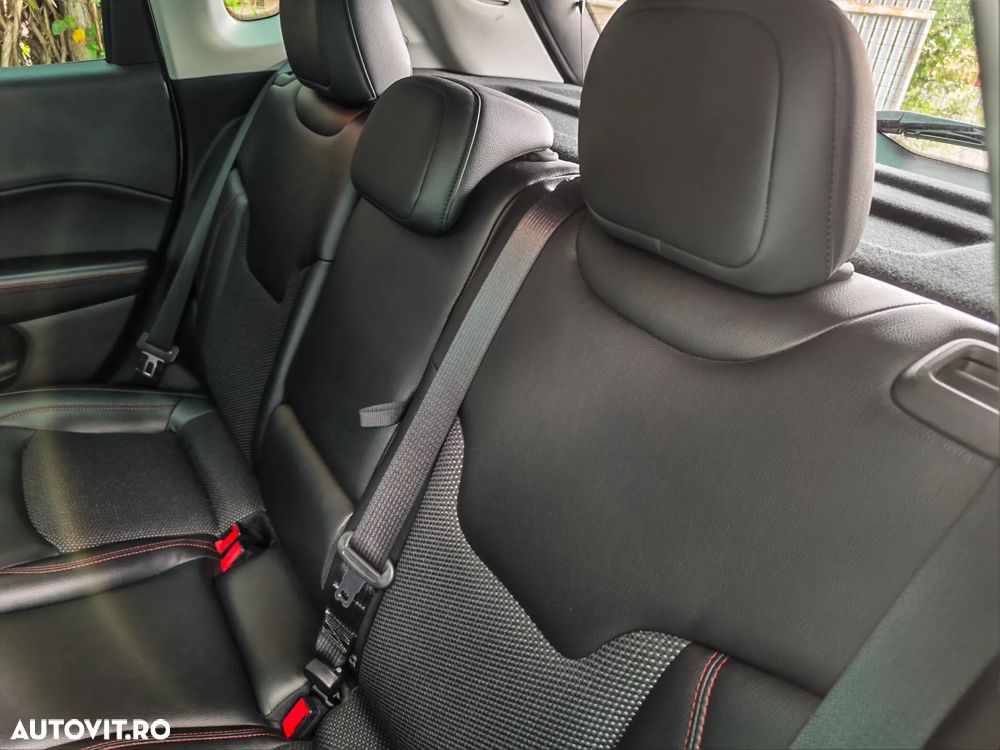 Jeep Compass 2.0 M-Jet 4x4 AT9 Low Trailhawk - 12
