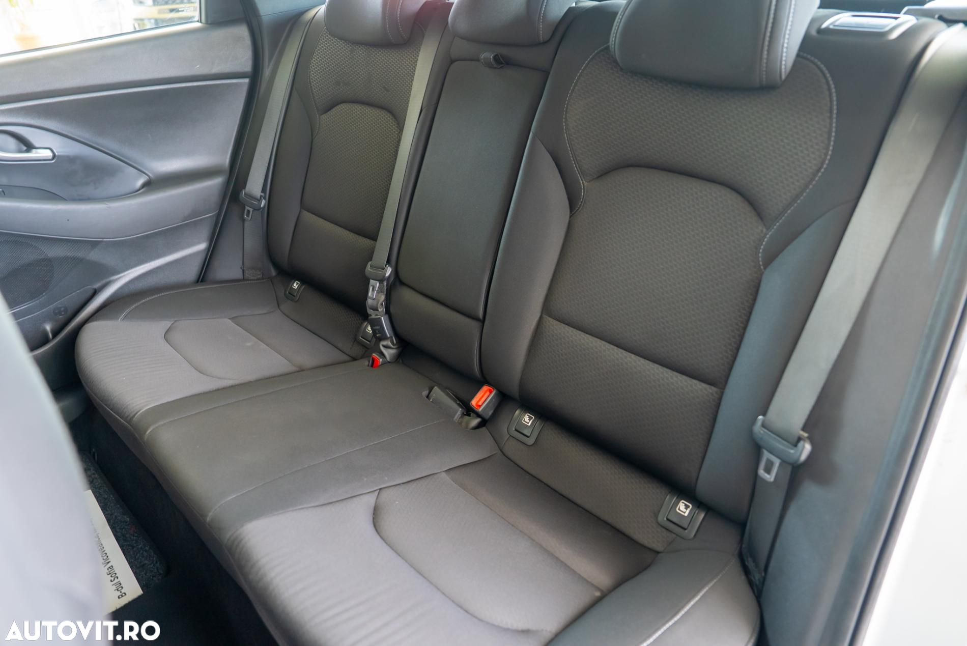 Hyundai i30 1.6 CRDI Automatik Trend - 21