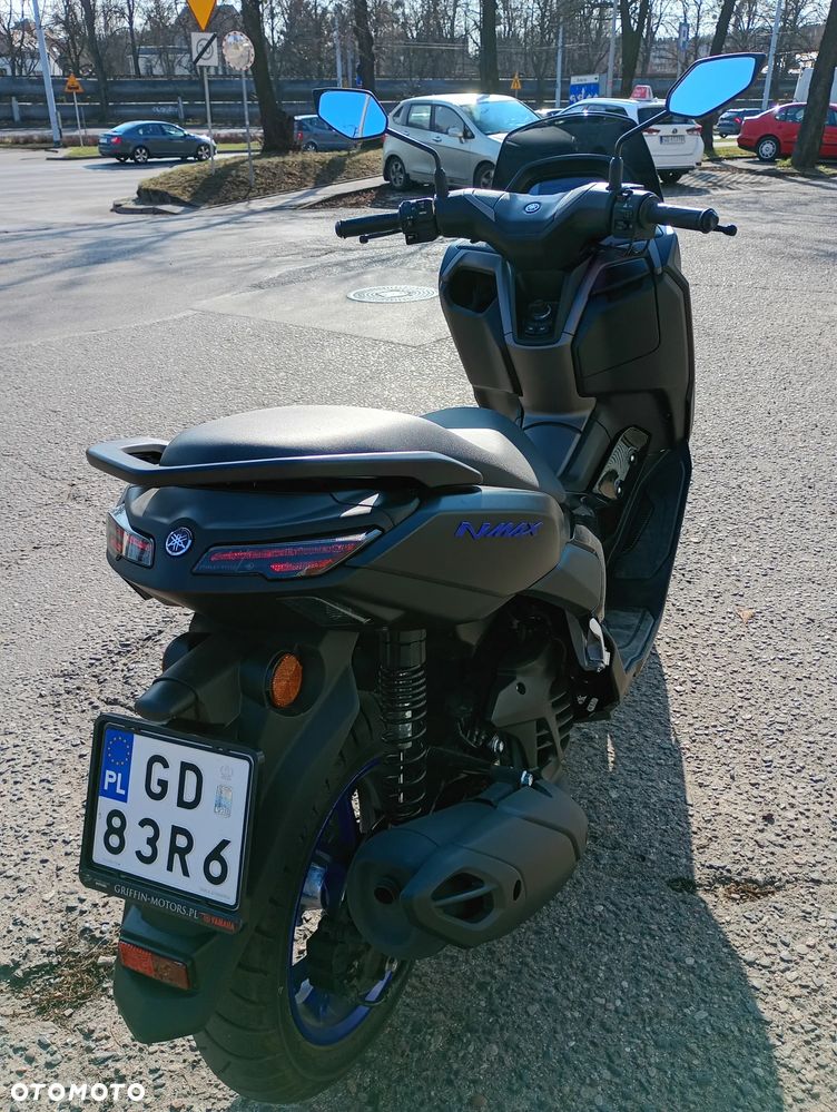 Yamaha NMAX - 15