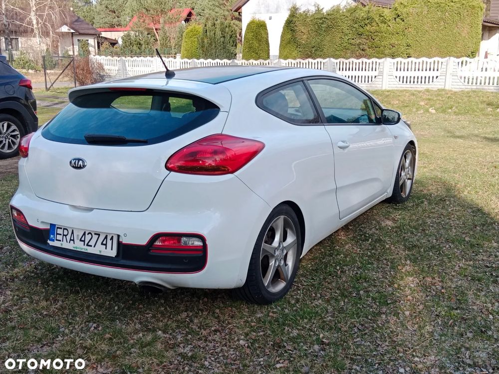 Kia ProCeed - 10