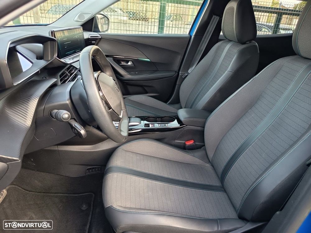 Peugeot e-2008 50 kWh Allure - 11