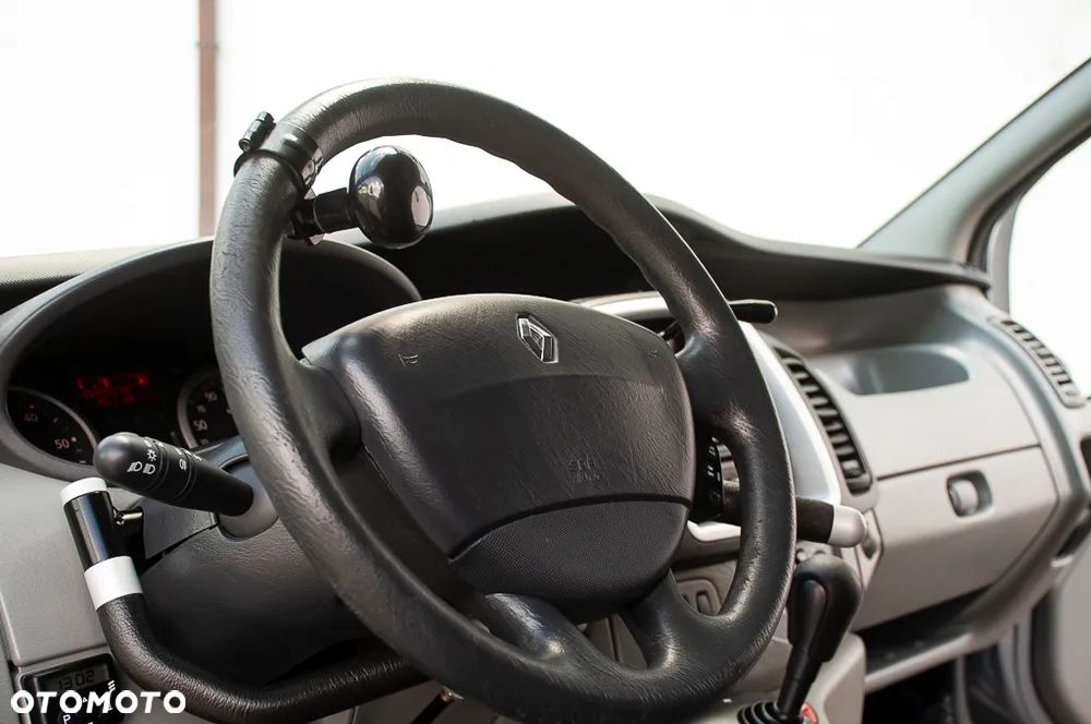 Renault Trafic - 23