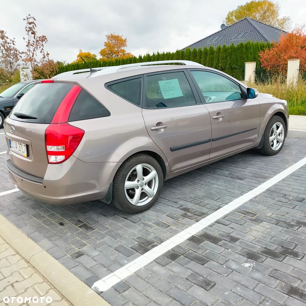 Kia Ceed Cee'd 1.6 Optimum + - 4
