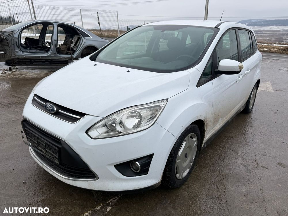 Dezmembrez / Dezmembrari / Piese / Accesorii Ford grand c-max 2 2012 alb 2.0 tdci stanga - 1