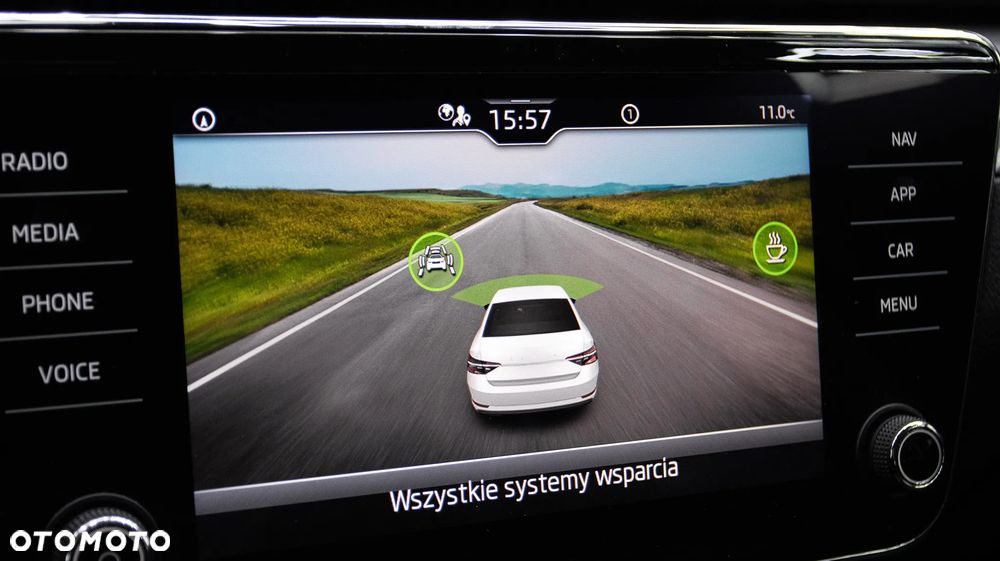Skoda Superb 2.0 TDI SCR Ambition - 24