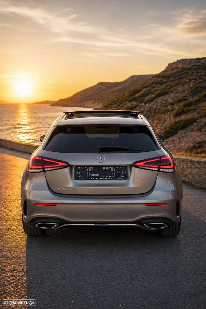 Mercedes-Benz A 250 e 8G-DCT AMG Line - 2