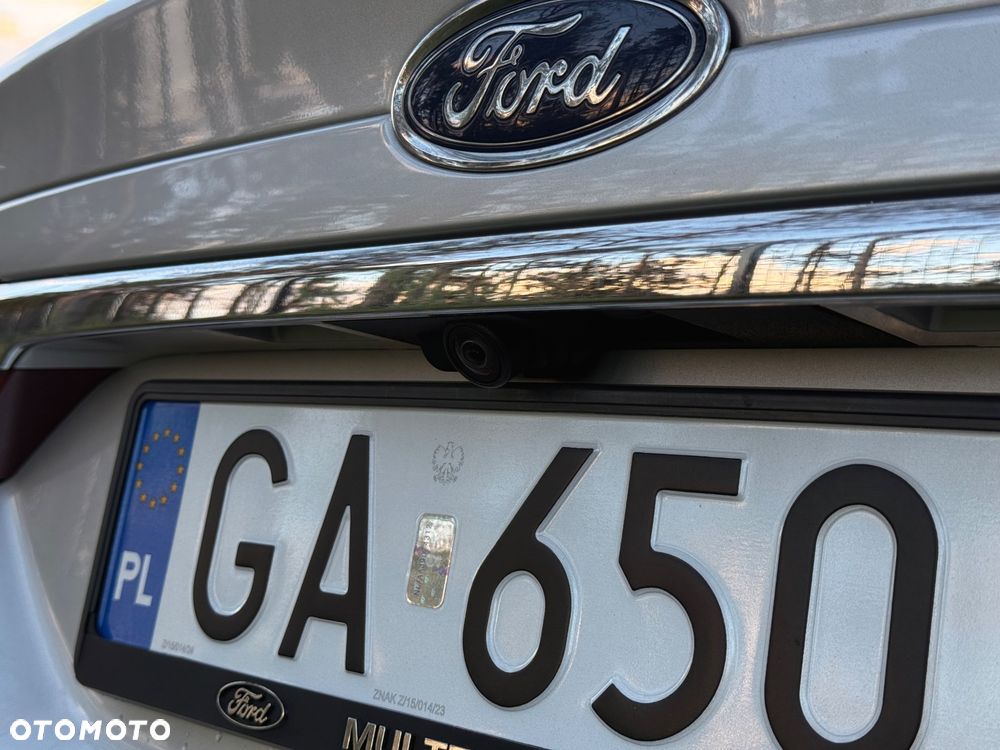 Ford Mondeo - 25
