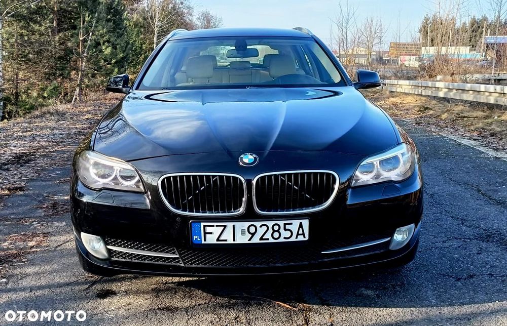 BMW Seria 5 520i Sport-Aut - 3