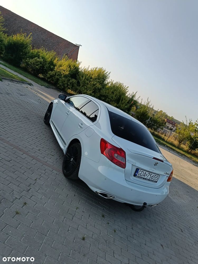 Suzuki Kizashi 2.4 4x4 CVT Sport - 2