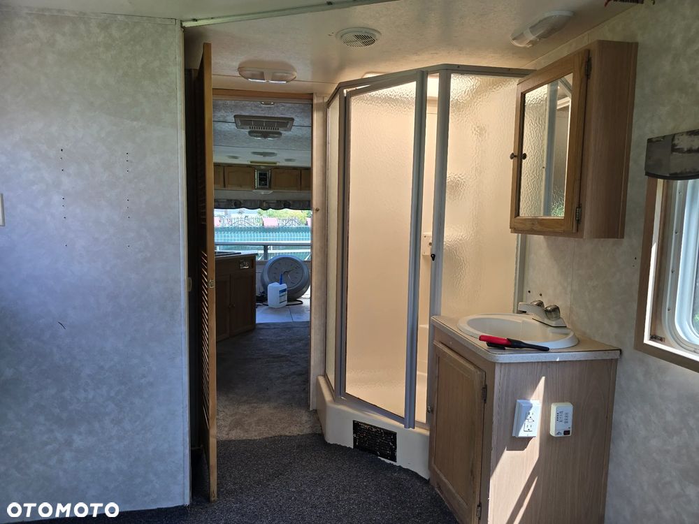 Airstream Forest river grand surveyor GS 280 slideout - 11