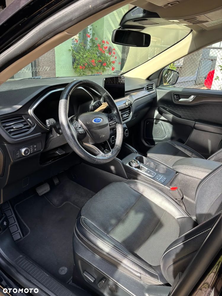 Ford Escape 2.0 EcoBoost AWD Titanium - 22