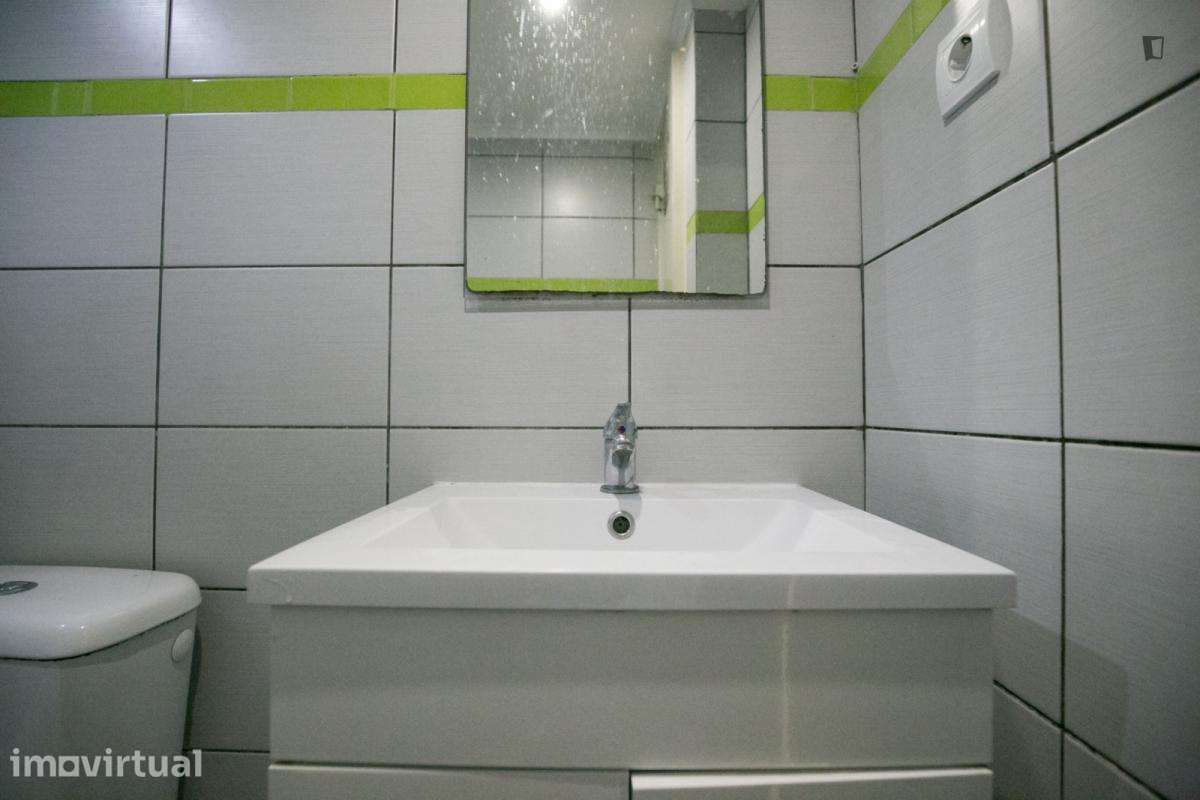 Quarto - localizado em Alameda Lisbon - Grande imagem: 5/32