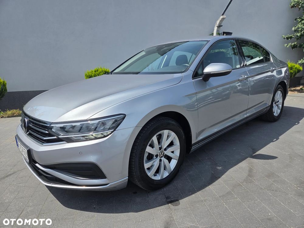 Volkswagen Passat - 2