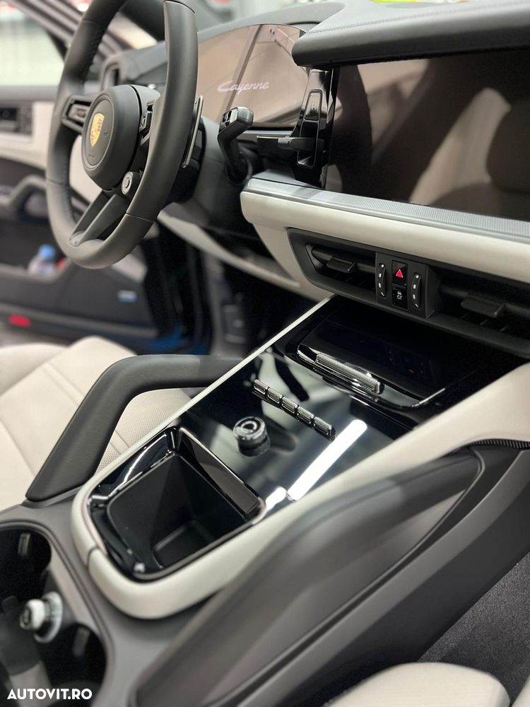 Porsche Cayenne Coupe - 10