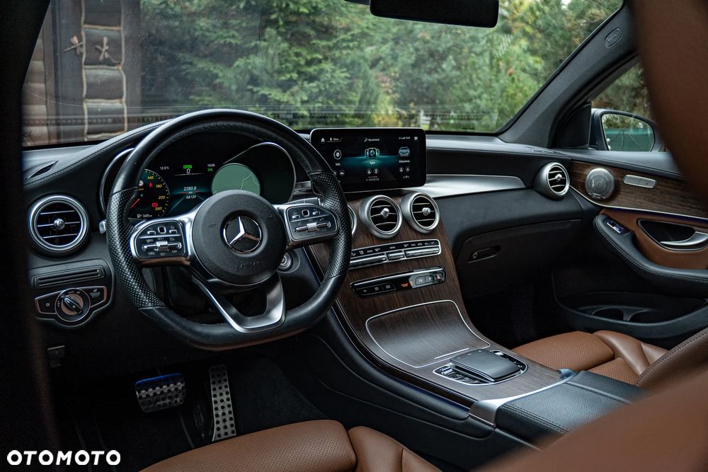 Mercedes-Benz GLC 200 4Matic 9G-TRONIC AMG Line - 37