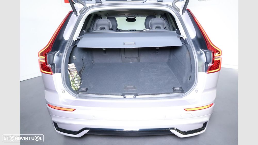 Volvo XC 60 2.0 T6 PHEV Plus Dark - 20