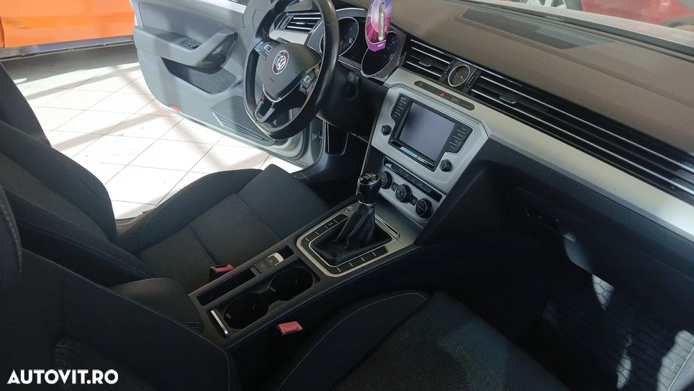 Volkswagen Passat Variant 2.0 TDI (BlueMotion Technology) Comfortline - 2