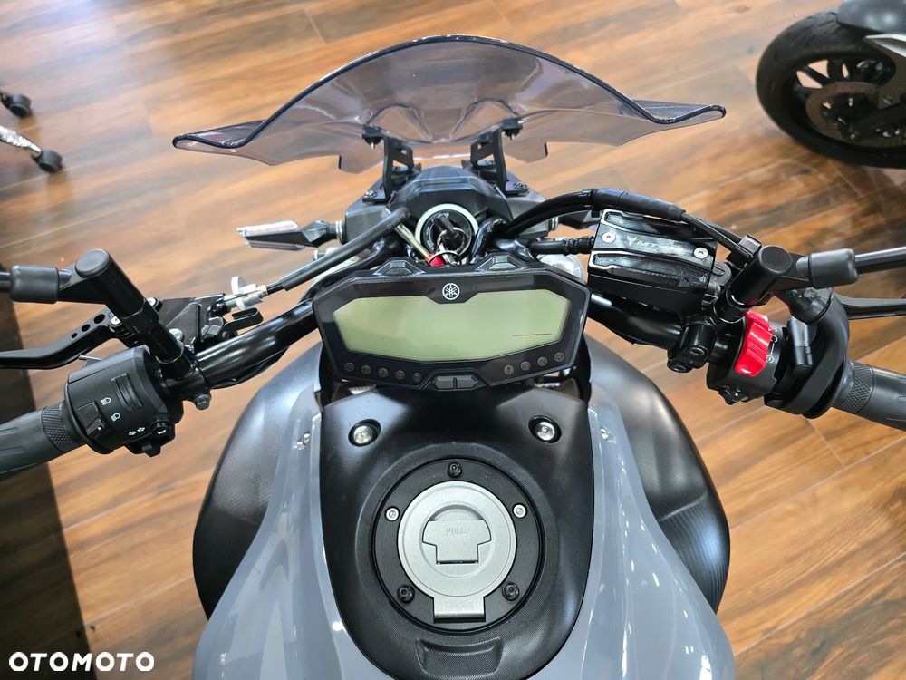 Yamaha MT - 4