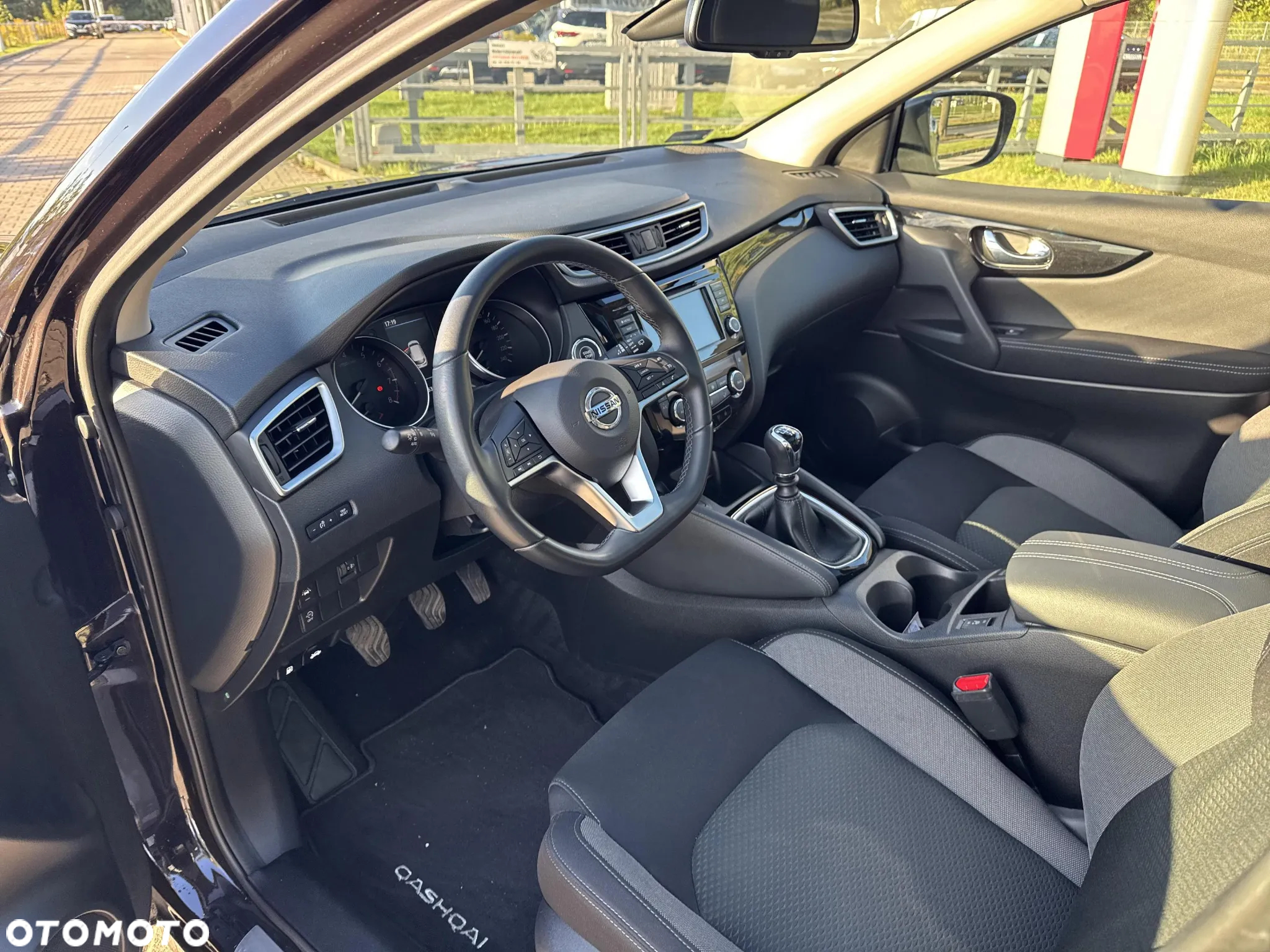 Nissan Qashqai 1.3 DIG-T N-Connecta - 15