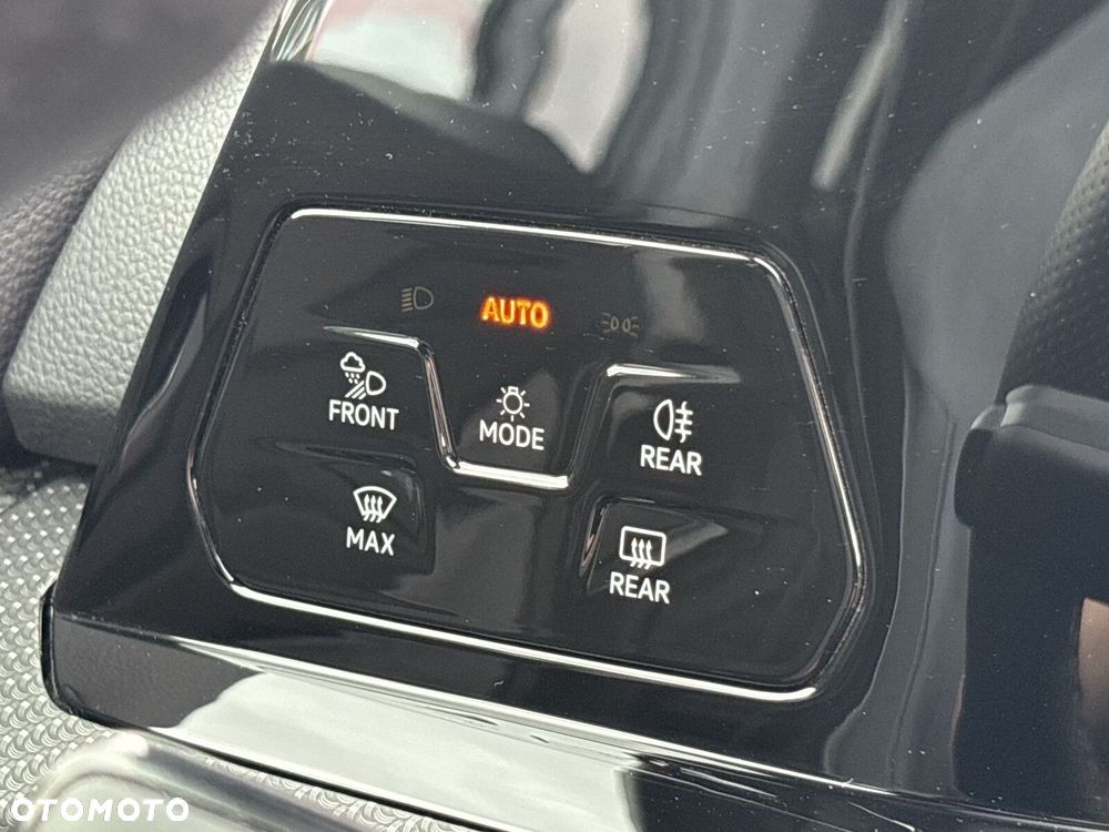 Volkswagen Golf - 16