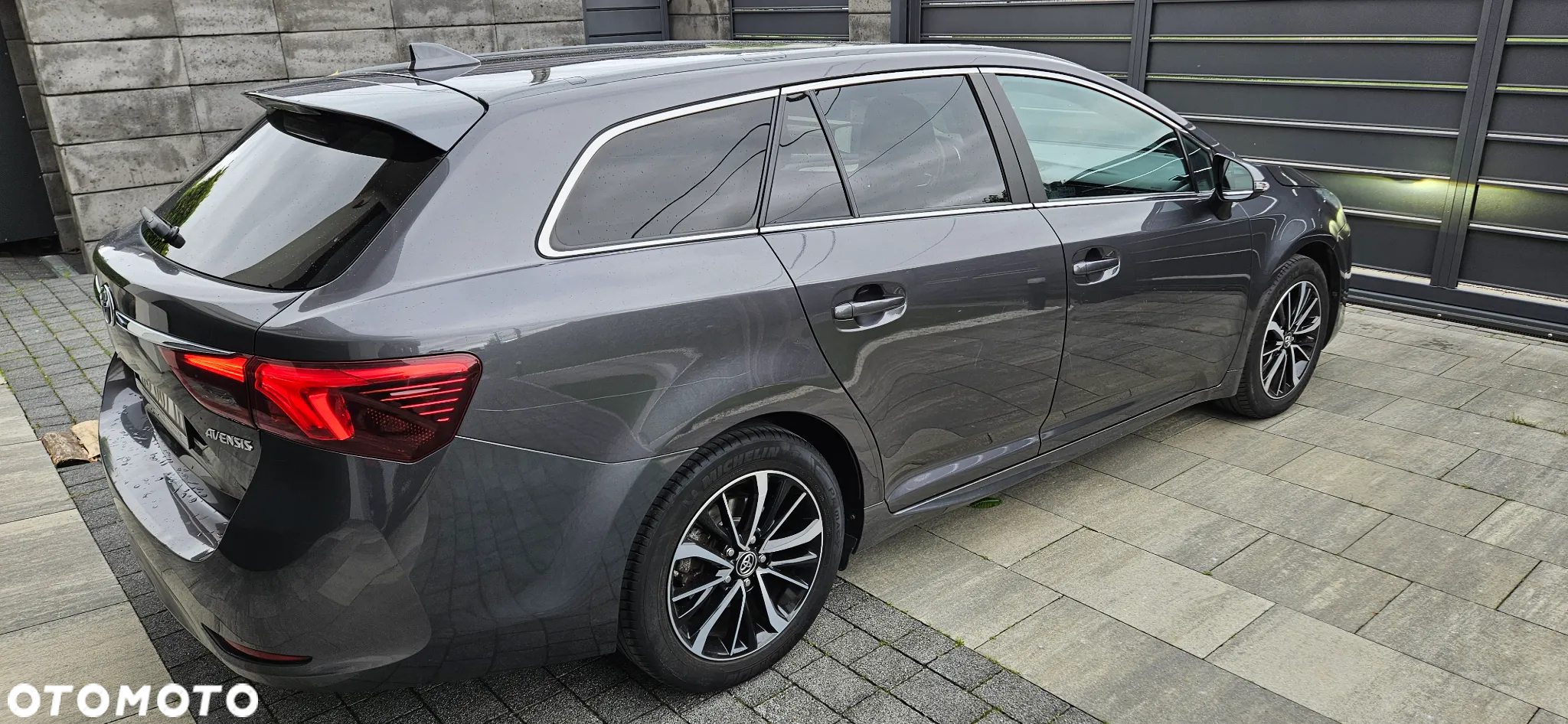 Toyota Avensis 1.8 Premium - 5
