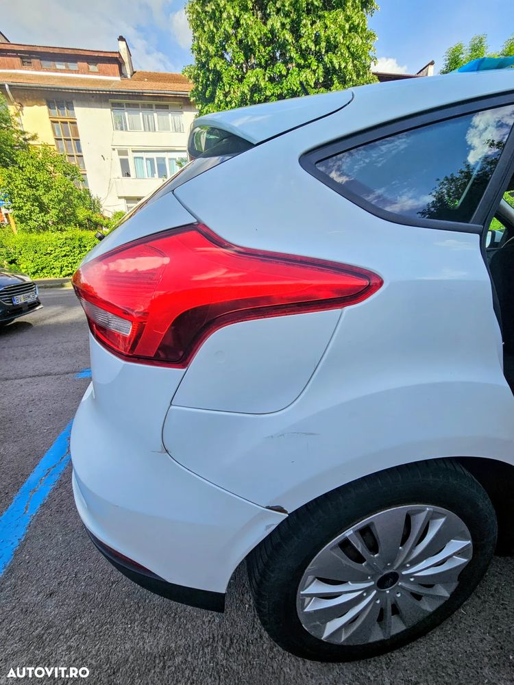 Ford Focus 1.0 EcoBoost Trend - 6