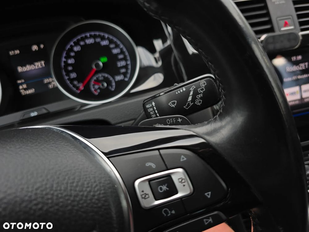 Volkswagen Golf 2.0 TDI SCR DSG Highline - 34