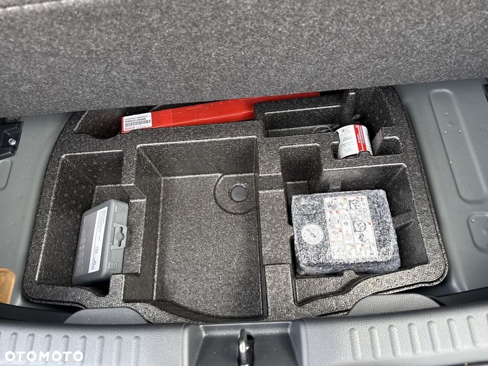 Toyota Yaris Hybrid 1.5 Executive - 28