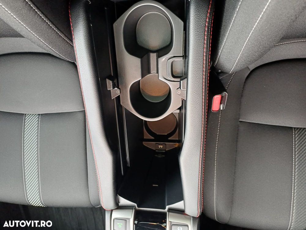 Honda Civic 1.5 VTEC Turbo CVT Sport Plus - 23