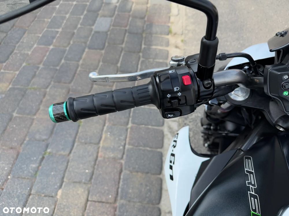 Kawasaki ER - 9