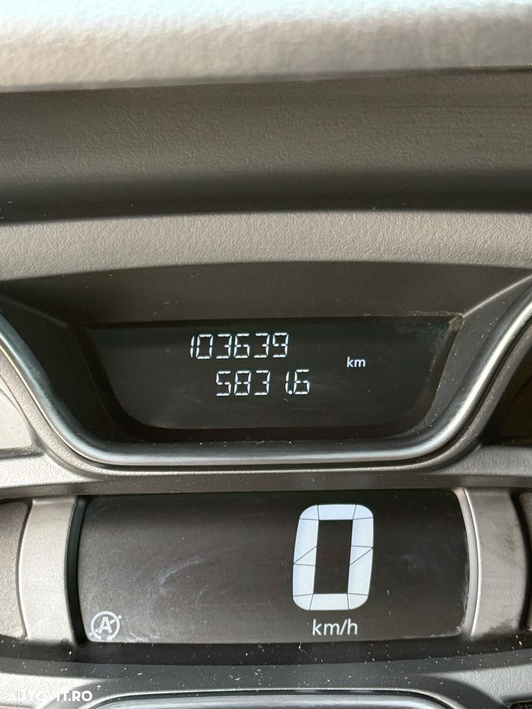 Renault Captur - 9