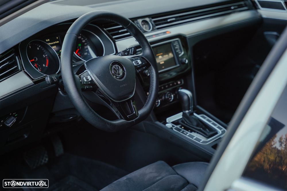 VW Passat Variant 2.0 TDi Highline DSG - 20